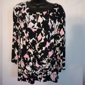 New York and Company Women's Size XLarge Floral Blouse